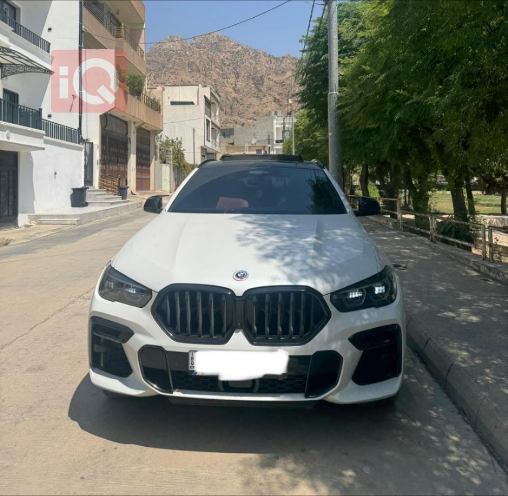 بی ئێم دەبڵیو X6
